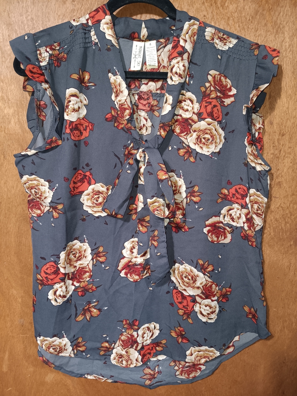 Sleeveless Gray Tie-Neck Floral Blouse with Rust & Cream Roses